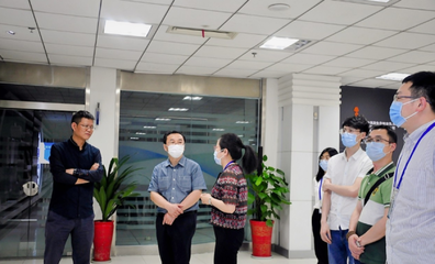 四川省經信廳軟件與信息安全處處長李順睿一行到科瑞公司調研